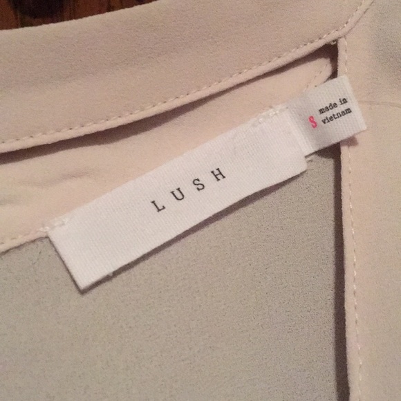 Cute Dressy Lush Top - Picture 3 of 4